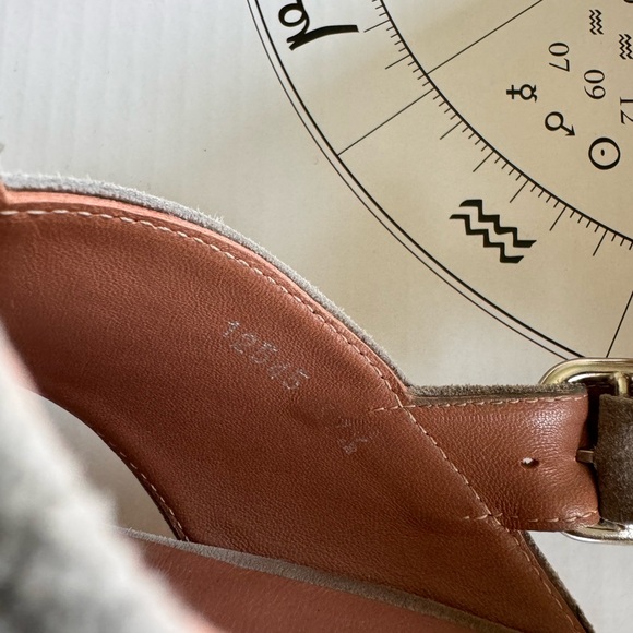 Homer’s platform cork and gray suede sandals. Signs of wear on the soles. - Picture 5 of 5